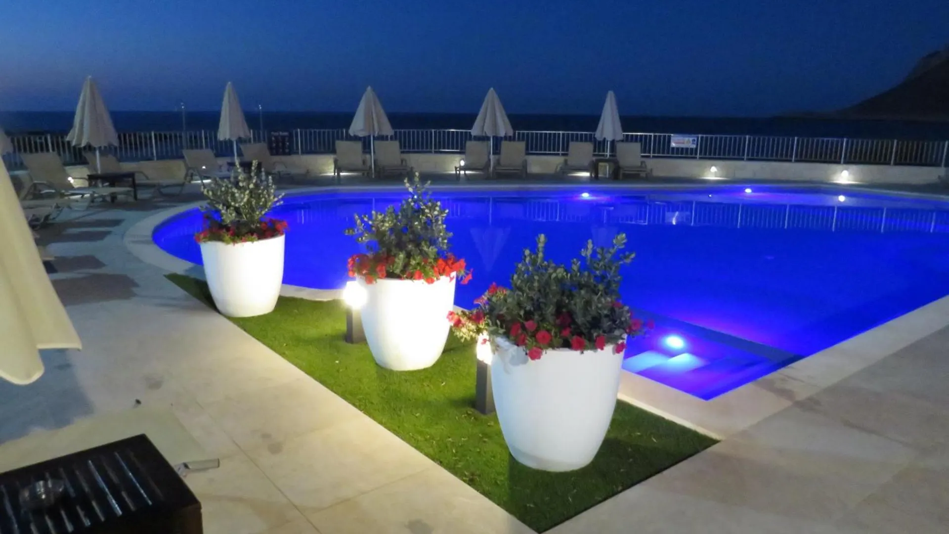 アパートホテル Blue Beach Villas Apartments Stavrós